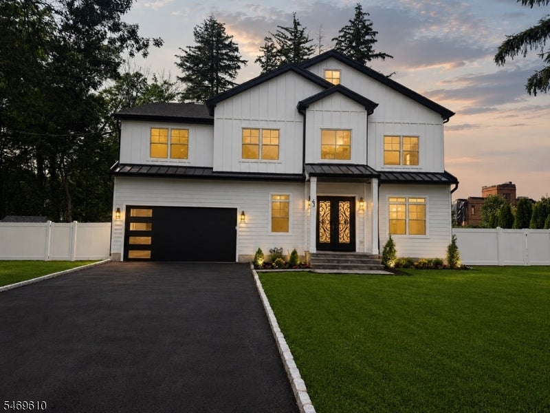 43 Crescent Dr