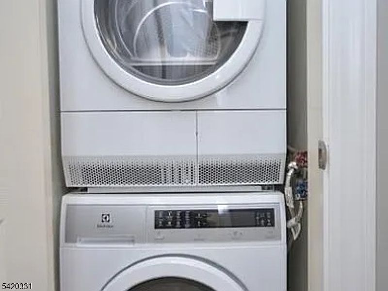 24 Spring Valley Blvd Ondo