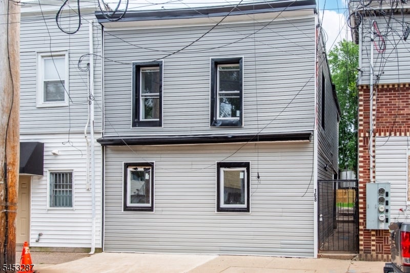 168 N Main St
