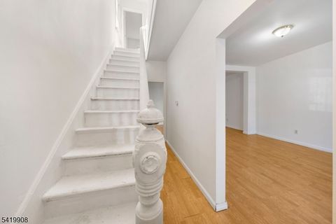 838 Rebecca Pl Elizabeth City NJ 07201