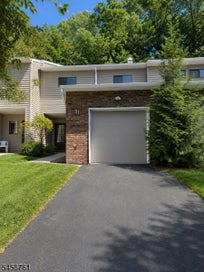 31 Lockley Ct Wayne Twp. NJ 07470