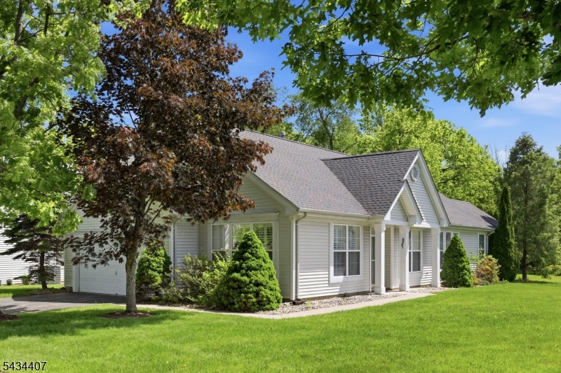 30 Victoria Dr
