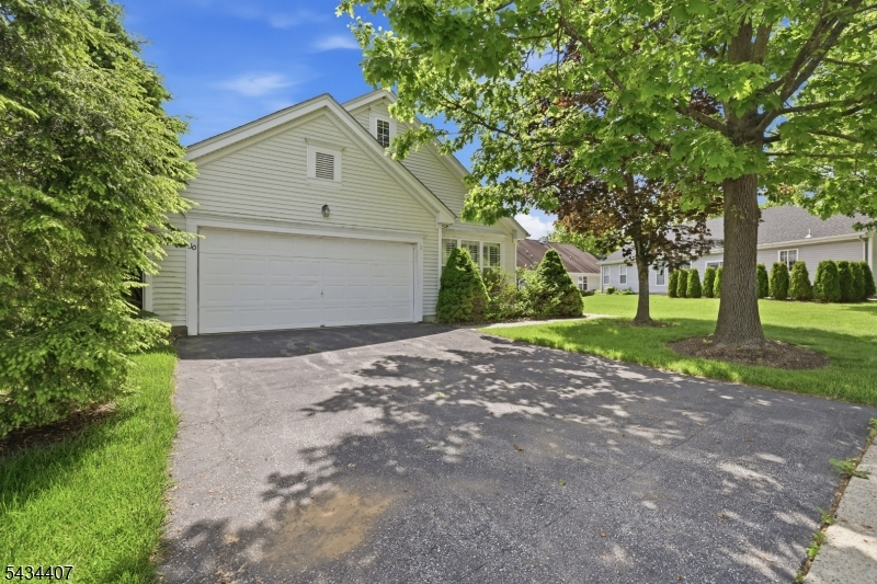 30 Victoria Dr