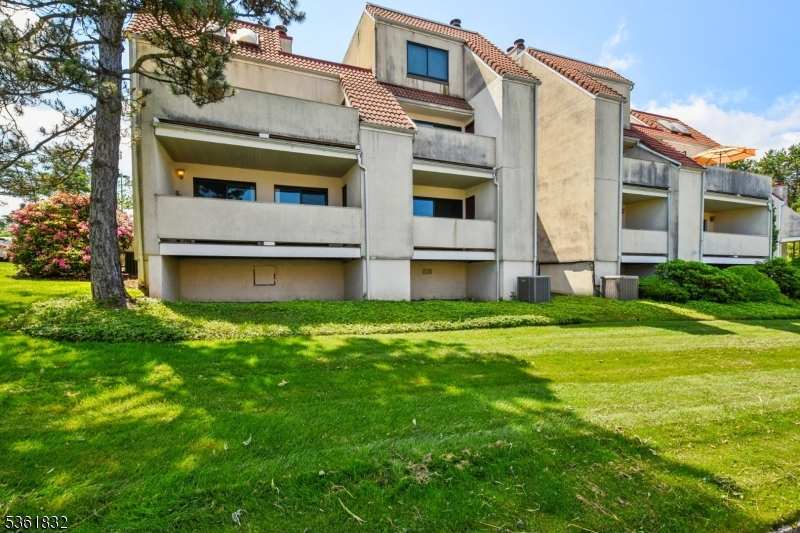 60 Musano Ct