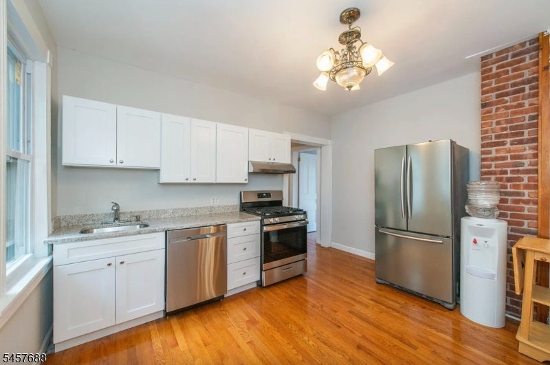 157 Walnut St 2