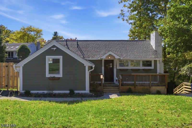 49 Maple Tree Ln