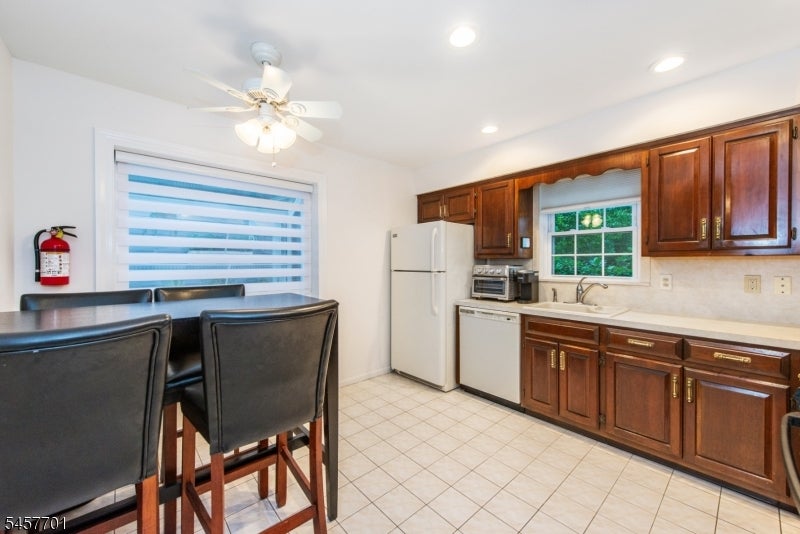 56 Countryside Dr