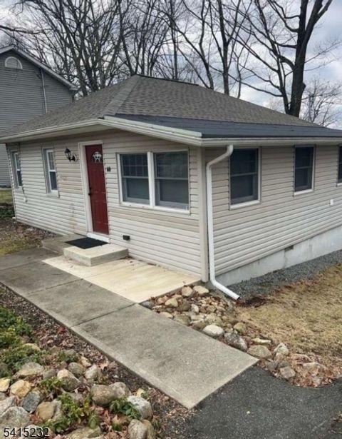 68 Schwarz Blvd Jefferson Twp. NJ 07849