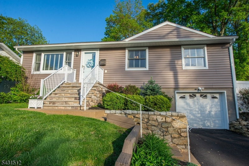 540 Herrick Dr