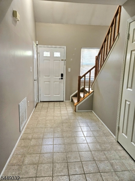 271 Abbey Dr