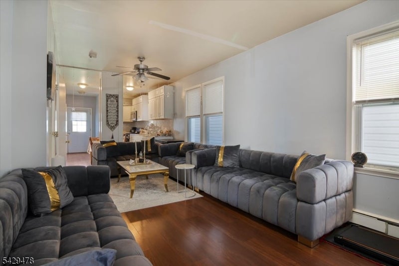 22 Tuttle St