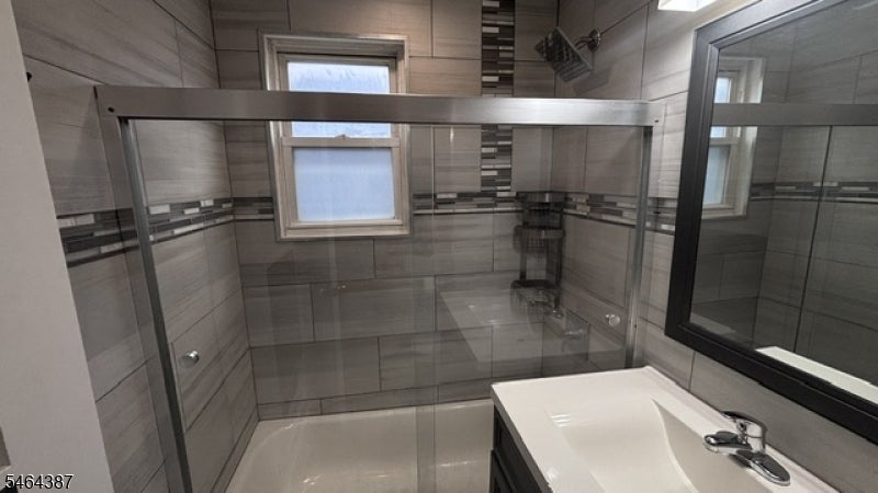 128 Cross St 1