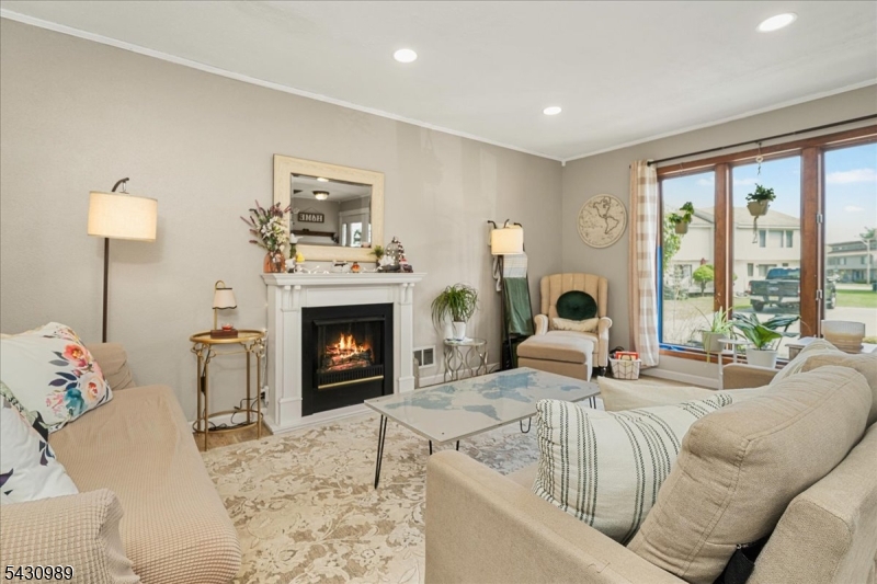 204 Dakota Dr