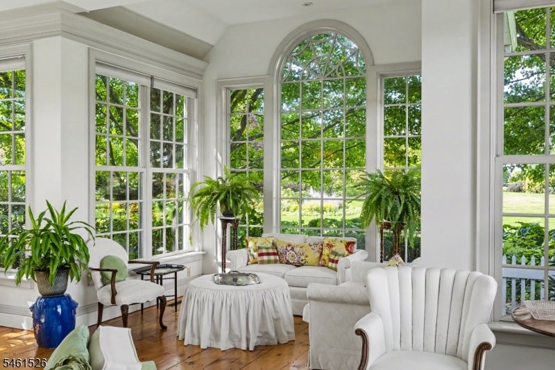 33 Rittenhouse Rd
