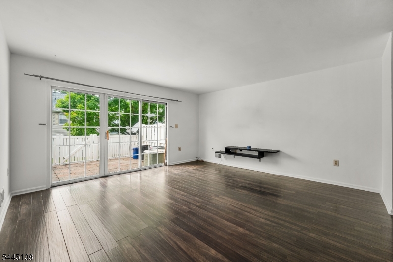 21 Balboa Ln