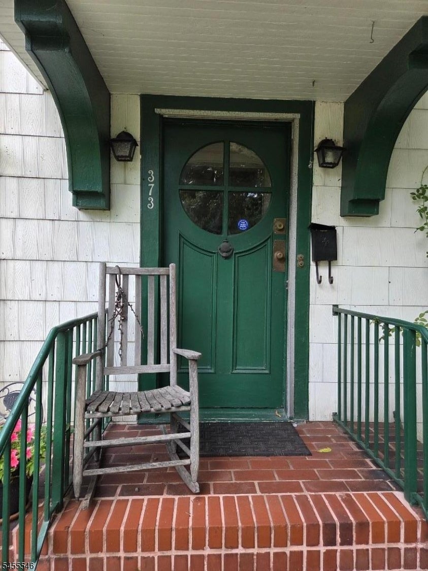 373 Claremont Ave 1