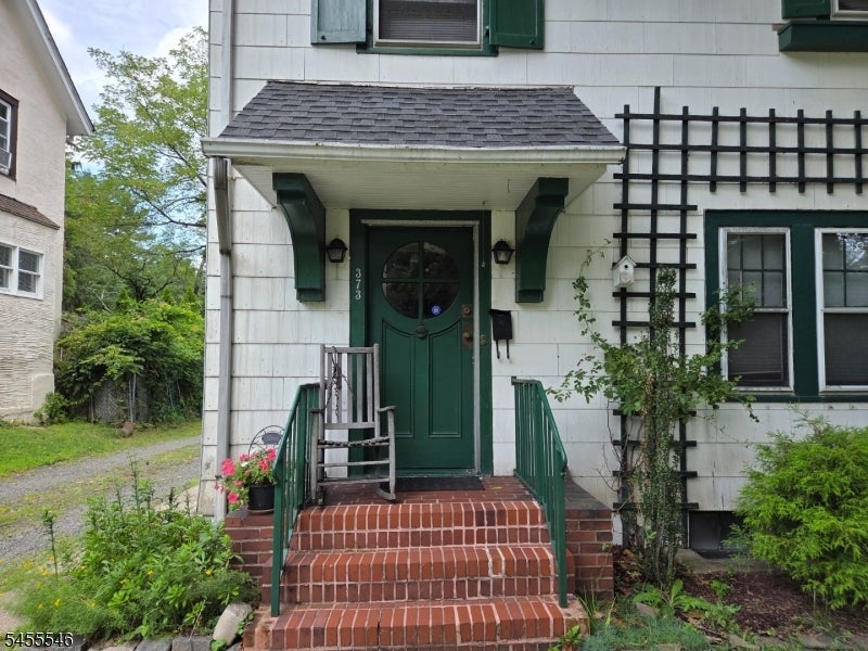 373 Claremont Ave 1
