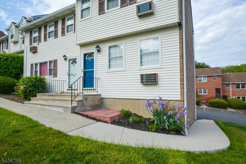 322 Richard Mine Rd W12