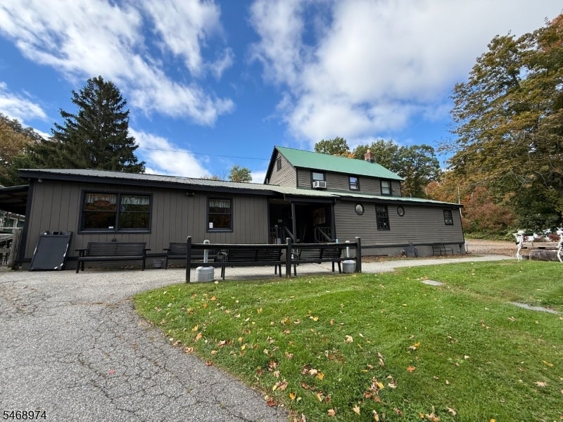 17 Wooley Rd