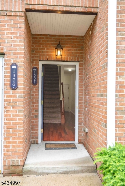 1307 Hamilton St 1307