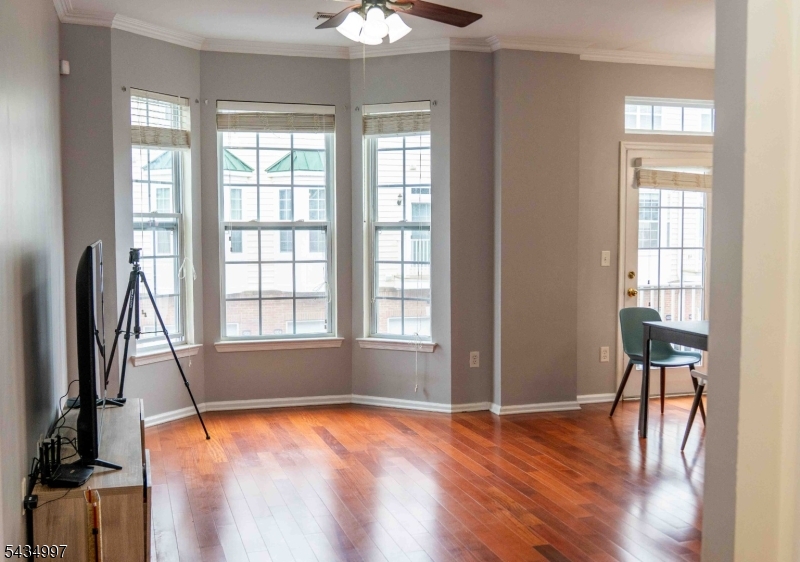 1307 Hamilton St 1307