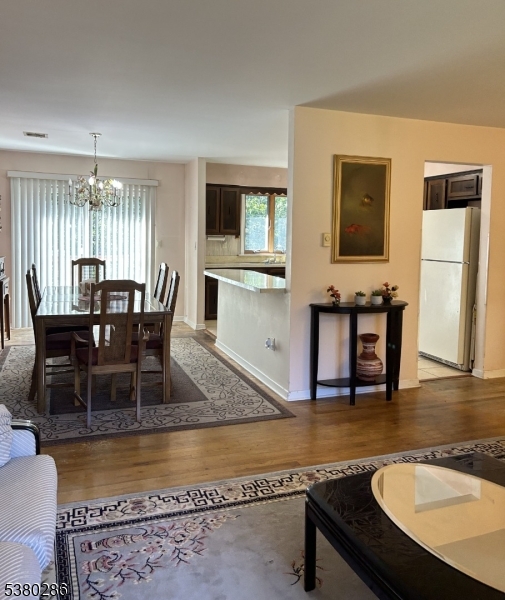 12 Adelphi Trl