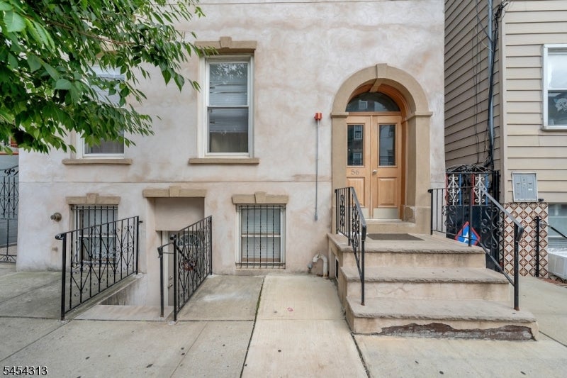 56 Madison St