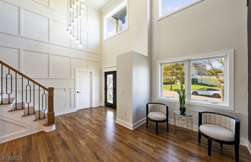 19 Mayfair Pl