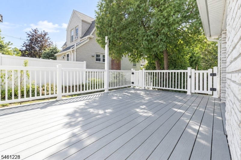140 Francisco Ave