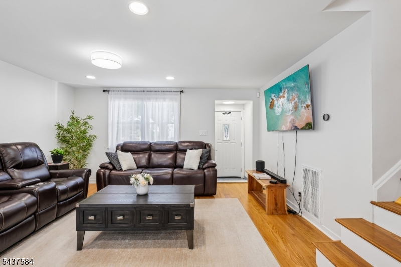 433 Fern Ave