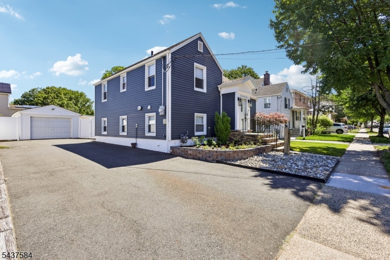 433 Fern Ave