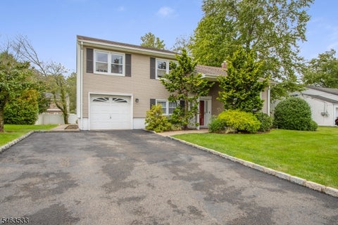 Photo for 23 Briar Hills Cir