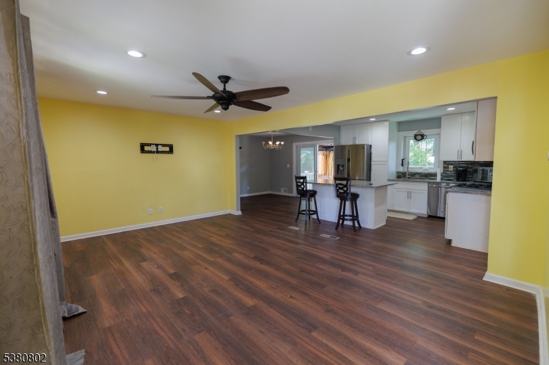 7 Van Ness Ct