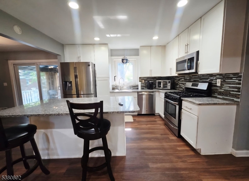 7 Van Ness Ct