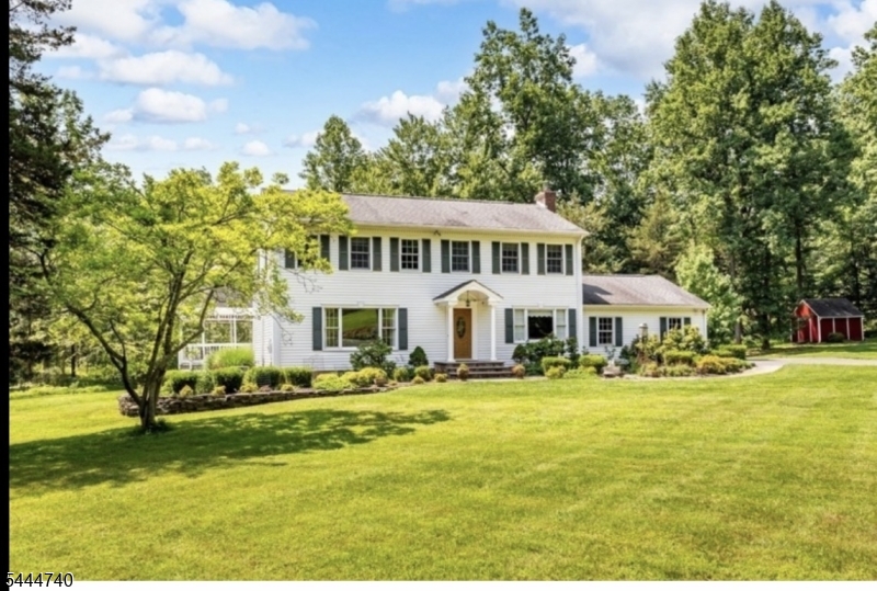 9 Francis Ln