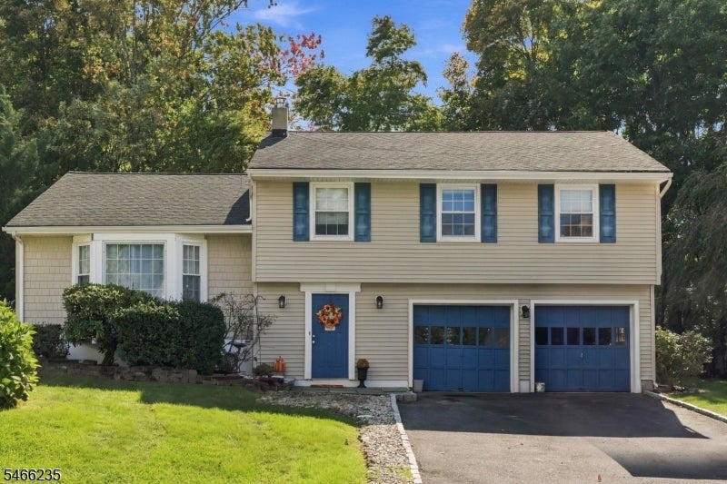 10 Shelley Ct
