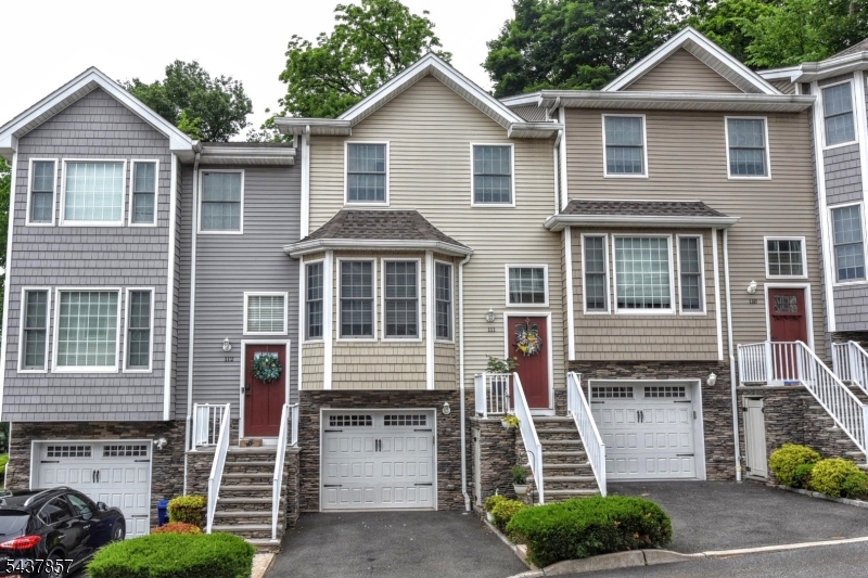451 Springfield Ave 111