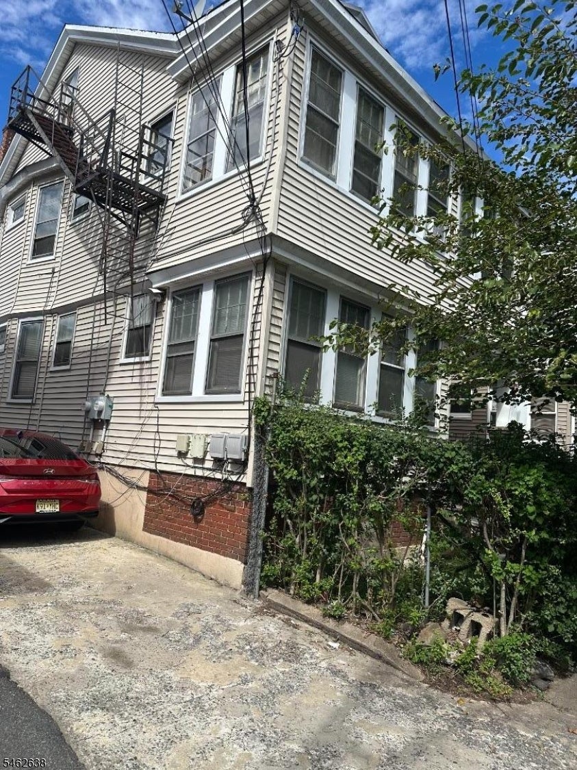 163 Brookside Ave 2