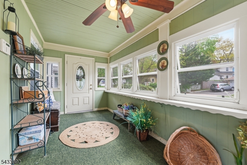 65 Carteret St