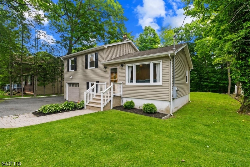 427 Shepperd Ln