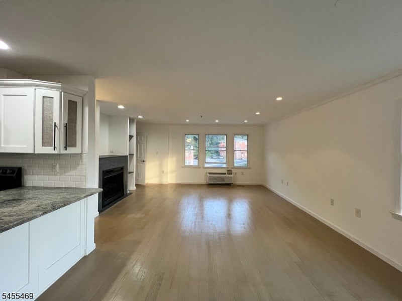 614 Fairview Ave