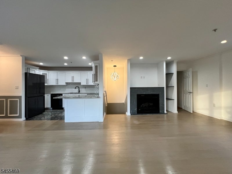 614 Fairview Ave