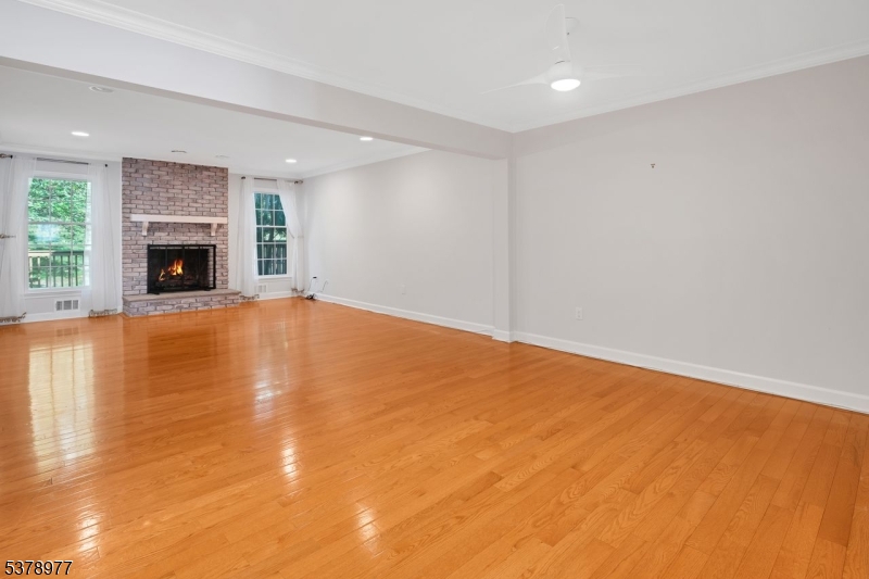 32 Wexford Dr