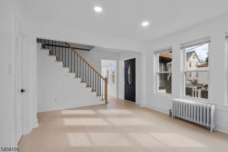 100 W Clinton St