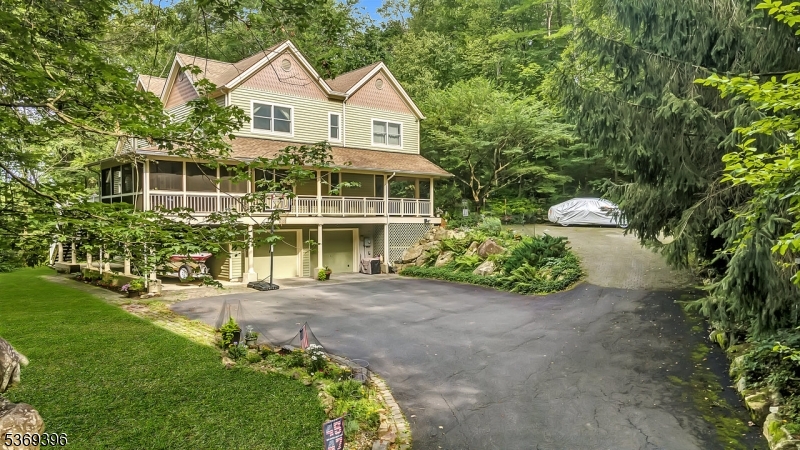 18 Hickory Run Rd