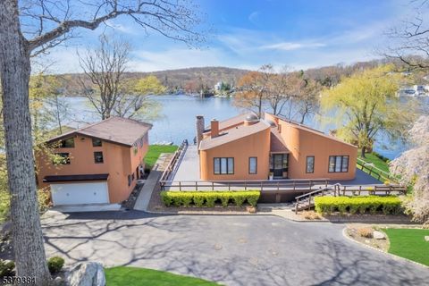 128 Chincopee Rd Jefferson Twp. NJ 07849