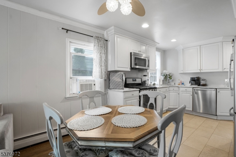 102 E Shore Rd