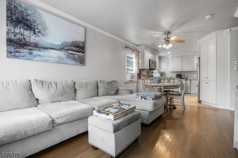 102 E Shore Rd