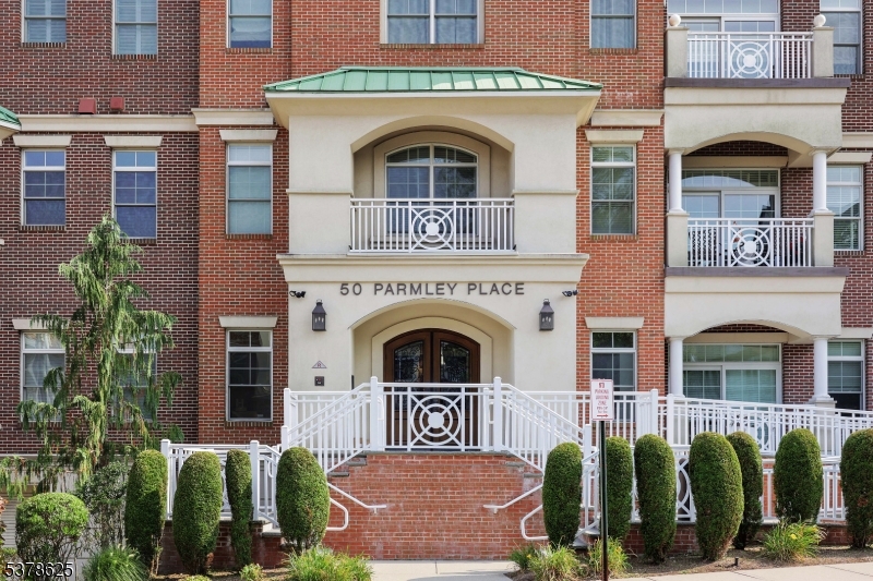 50 Parmley Pl 203