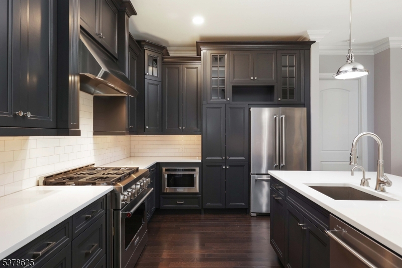 50 Parmley Pl 203